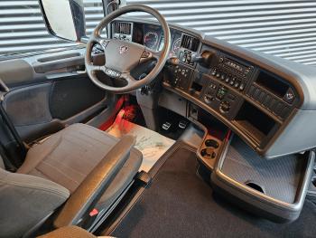 Scania R520 V8 4x2 / RETARDER / 2 TANKS
